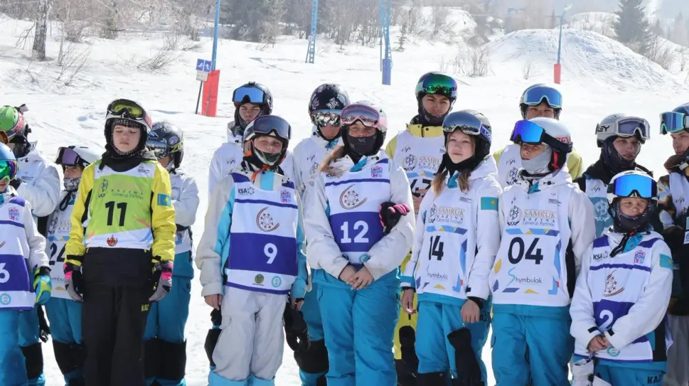 В ВКО стартовал чемпионат РК по фристайл-могулу (2)