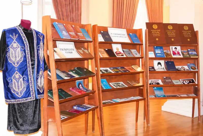 ОТЕЧЕСТВЕННЫМ ЖЕНЩИНАМ-УЧЕНЫМ ВРУЧЕНА НАГРАДА ИМЕНИ АКАДЕМИКА Н.БАЗАНОВОЙ (2)