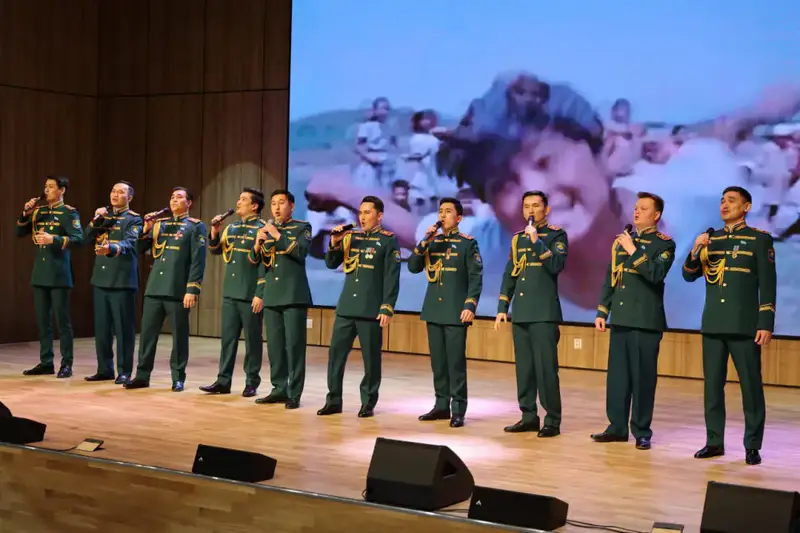 Гвардейцы провели патриотическую встречу со школьниками в Астане (7)