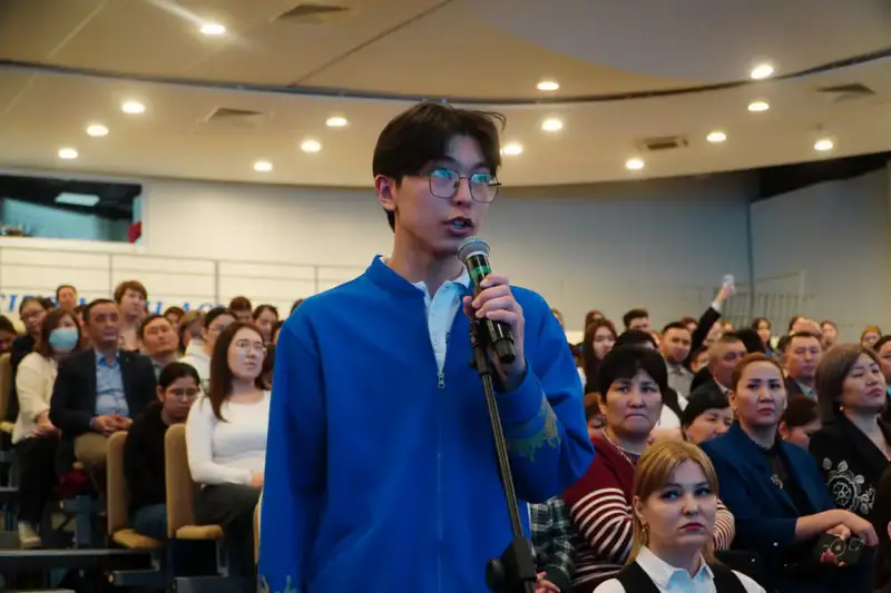 Педагогическая общественность Акмолинской области поддерживает новую Конституцию (3)