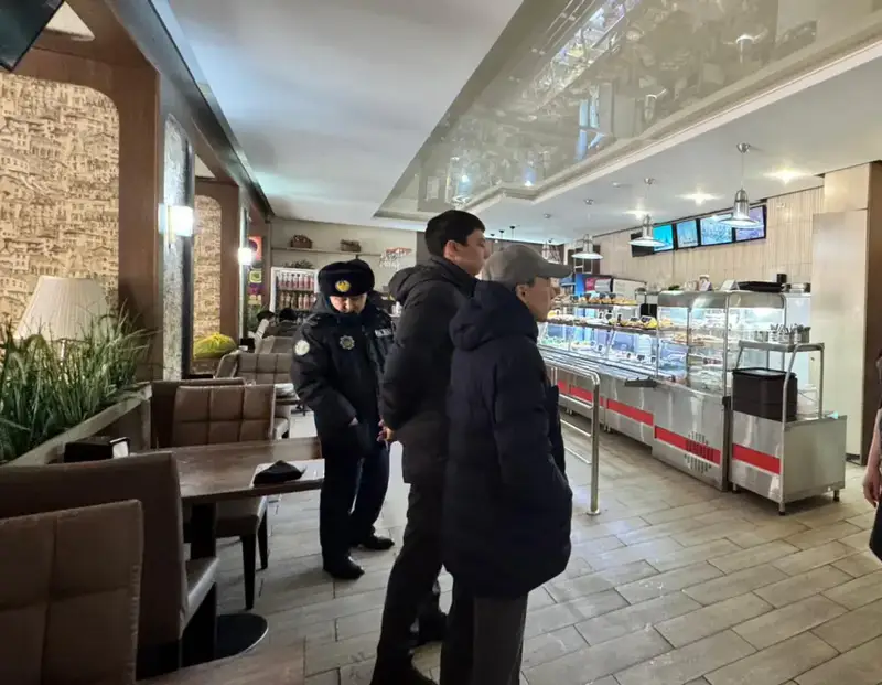 Пожарная безопасность: более 300 рейдов провели спасатели по объектам общепита Астаны (9)