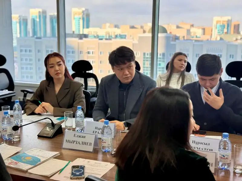 В День культуры и национальных традиций в Астане обсудили духовные ценности общества (2)