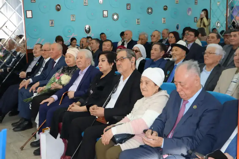 В Астане прошла творческая встреча к юбилею поэта Серика Тургынбекулы (4)