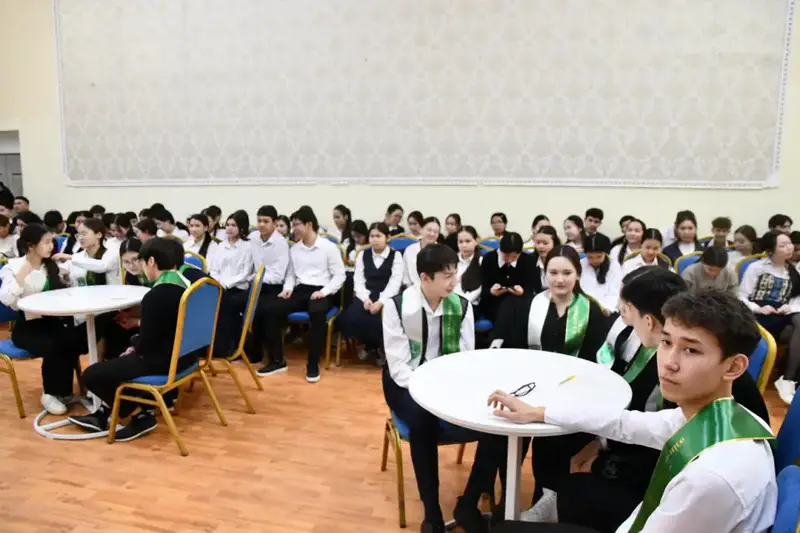 В Актобе прошёл интеллектуальный конкурс «Quiz» в рамках программы «Таза Қазақстан» (2)