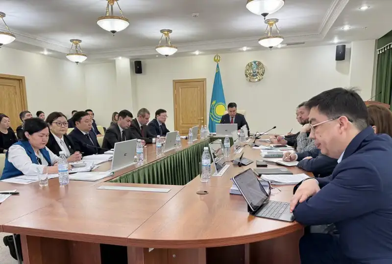 В Минтруда обсудили вопросы цифрового контроля социальных услуг и защиты прав работников во вредных условиях труда (2)