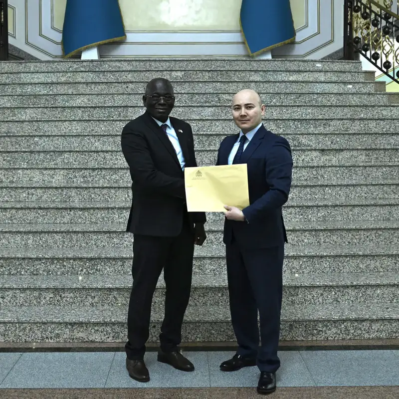 В МИД Казахстана приняли копии верительных грамот у Послов ряда государств (3)