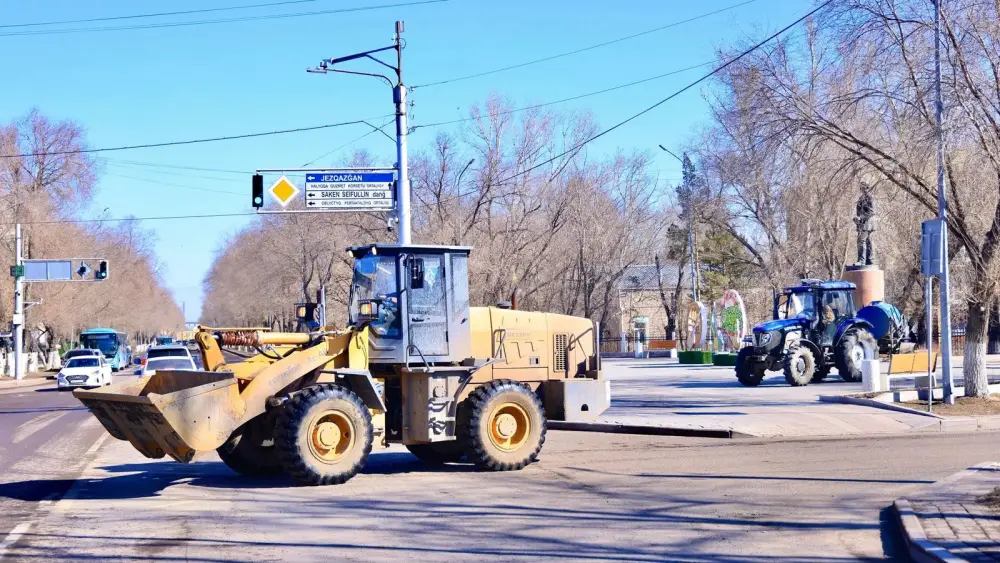 Ермаганбет Булекпаев сделал замечания по уборке Караганды (3)