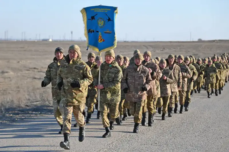 Тысячи военнослужащих Вооруженных сил приняли участие в массовом забеге в честь декады Наурызнама (4)
