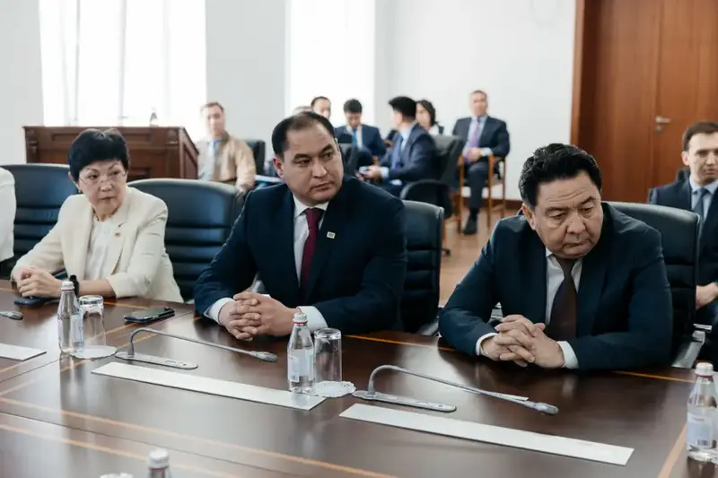 В Атырау вручили государственные награды (3)