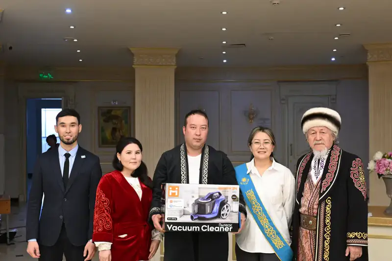 Наурызнама – 2026: в Талдыкоргане в рамках «Шаңырақ күні» одновременно четыре пары торжественно вступили в брак (6)