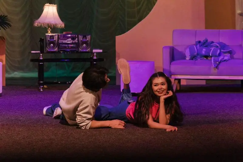 Любовь без границ: в Караганде состоялась премьера спектакля «Махаббат мекені» по французской пьесе (2)