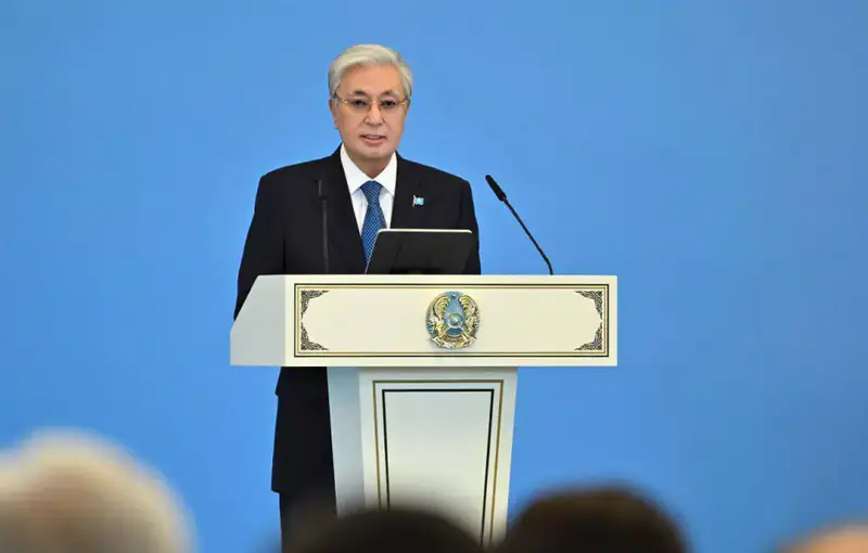 Глава государства Касым-Жомарт Токаев выступил с речью на торжественном мероприятии, посвященном принятию Конституции (2)