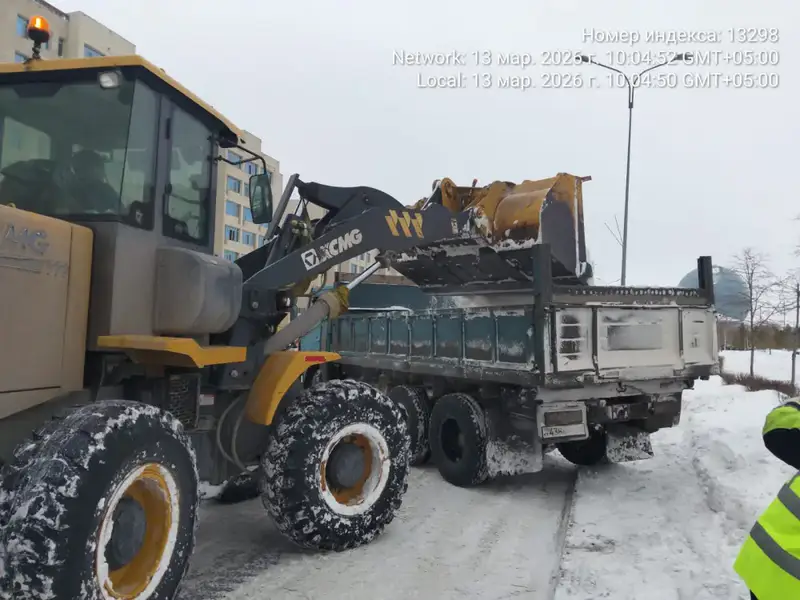 Более 1 800 единиц спецтехники задействовано в снегоуборочных работах в Астане (3)
