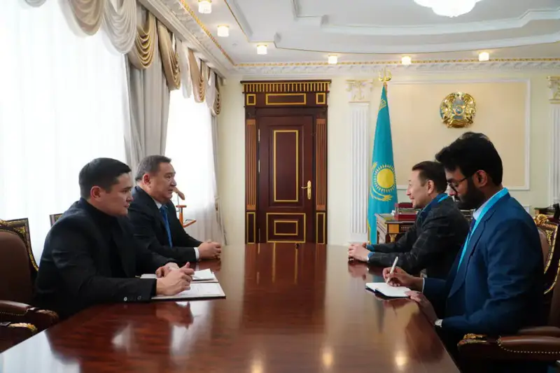 Марат Ахметжанов АӨСШК халықаралық бақылаушыларымен кездесті (3)