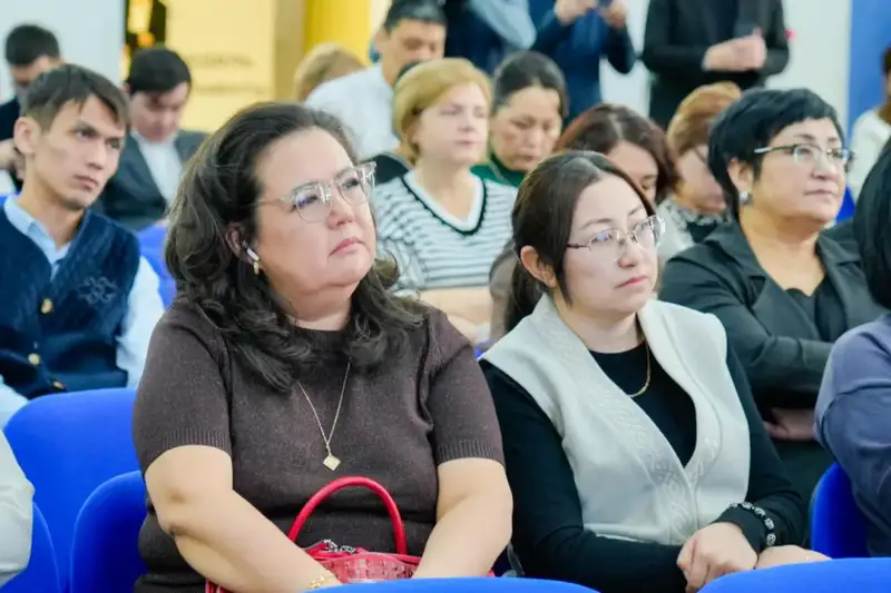 В столичной школе презентовали новую модель образования, основанную на STEAM и ИИ (10)