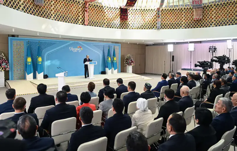 Выступление Главы государства Касым-Жомарта Токаева на встрече с общественностью Туркестанской области (5)