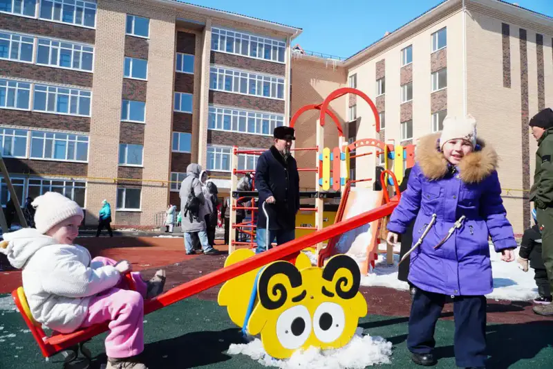 35 жителей пос. Аршалы получили ключи от квартир (3)