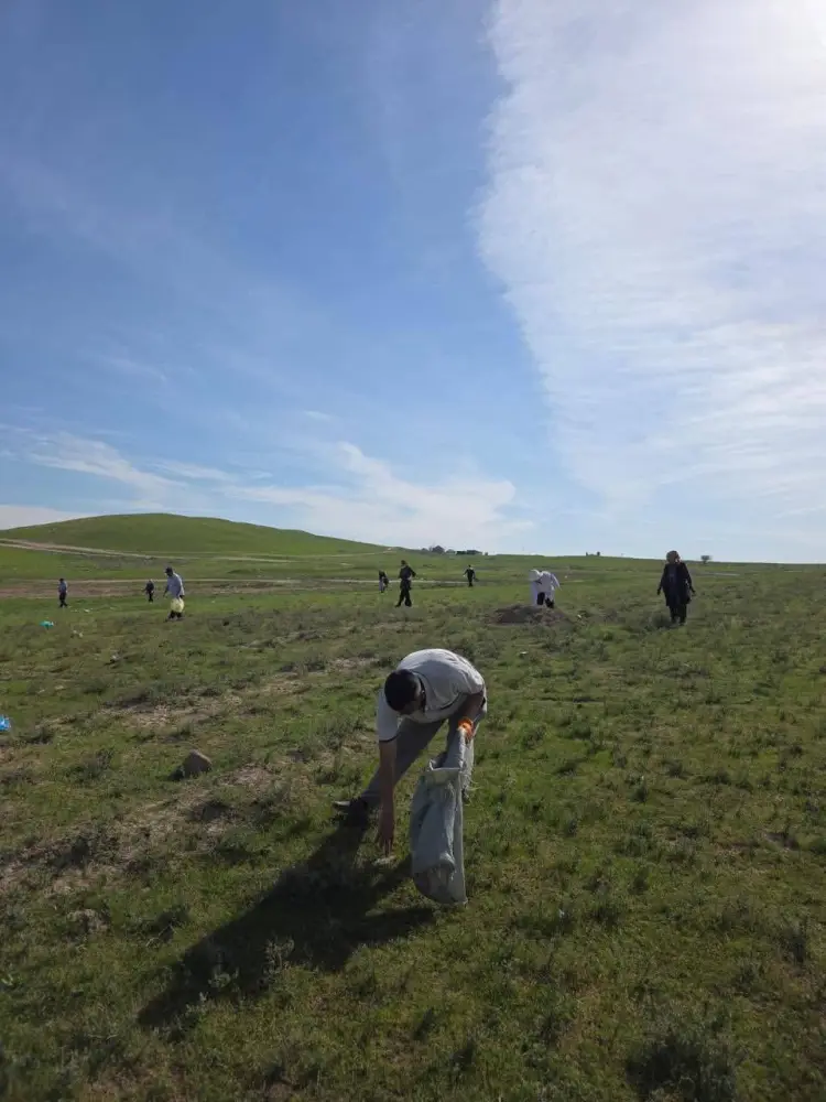 ТУРКЕСТАН: В САРЫАГАШЕ ПРОШЕЛ ОБЩЕРАЙОННЫЙ СУББОТНИК (3)