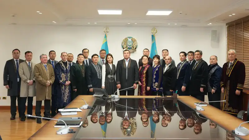 В МЧС Казахстана отметили День национальной одежды (4)