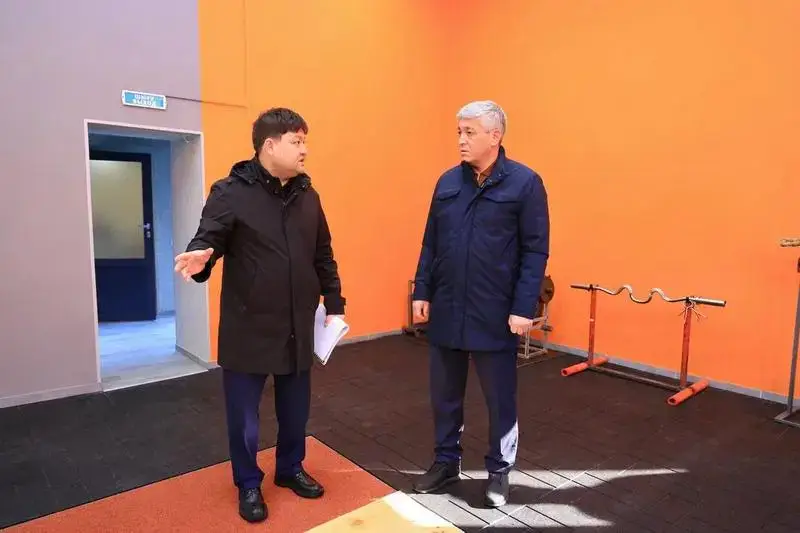 На стадионе «Шахтёр» в Караганде тестируют систему подогрева поля (8)