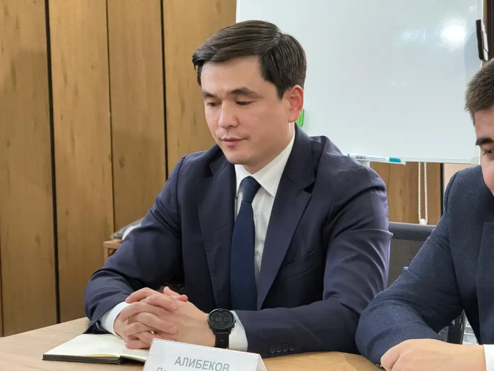 В Актобе определены новые шаги по продвижению молодежного бизнеса (6)