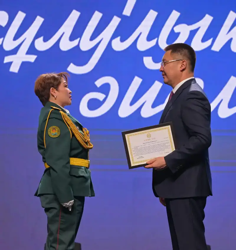 Женщин Павлодарской области наградили в канун 8 Марта (6)