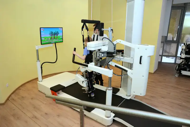 Аким области ознакомился с работой реабилитационного центра (4)