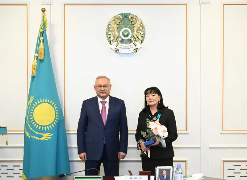 Ряд жителей области Жетісу награждены государственными наградами (4)