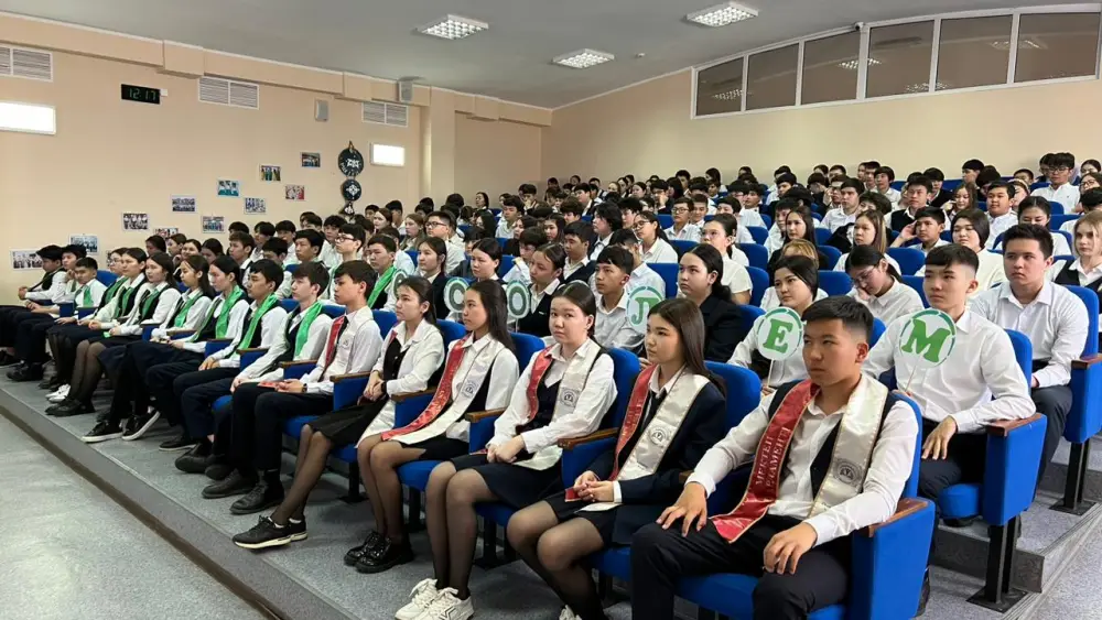 В Актобе прошла экологическая акция «Общество без отходов» (5)