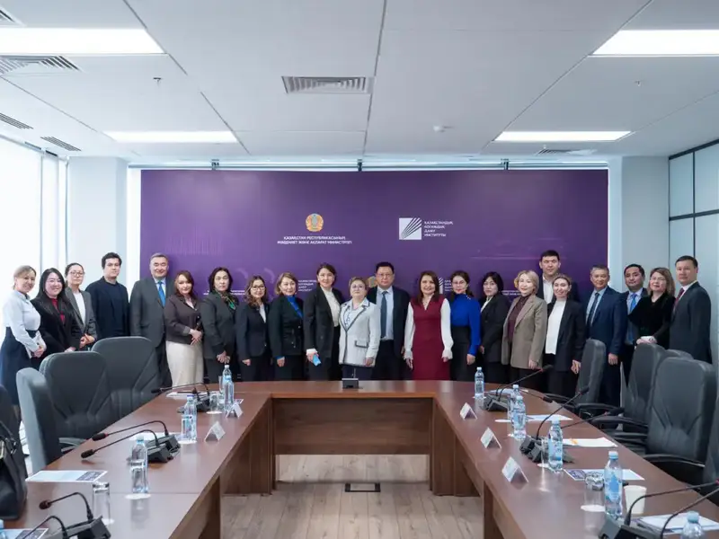 Эксперты обсудили новые перспективы после принятия новой Конституции Казахстана (4)