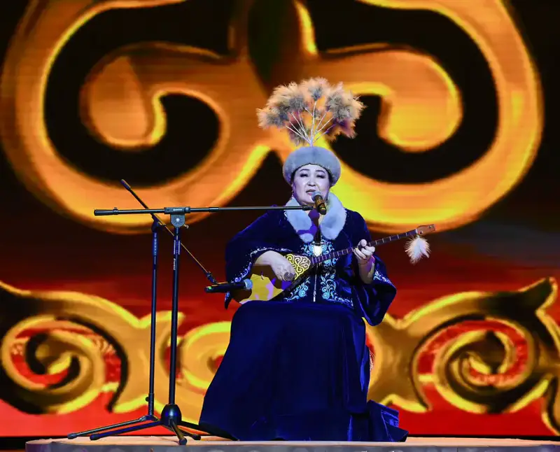 Состоялся творческий вечер «Жыр керуен», посвященный юбилею Алмасбека Алматова (10)