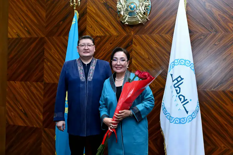 Аким области встретился с айтыскерами и деятелями искусства (5)