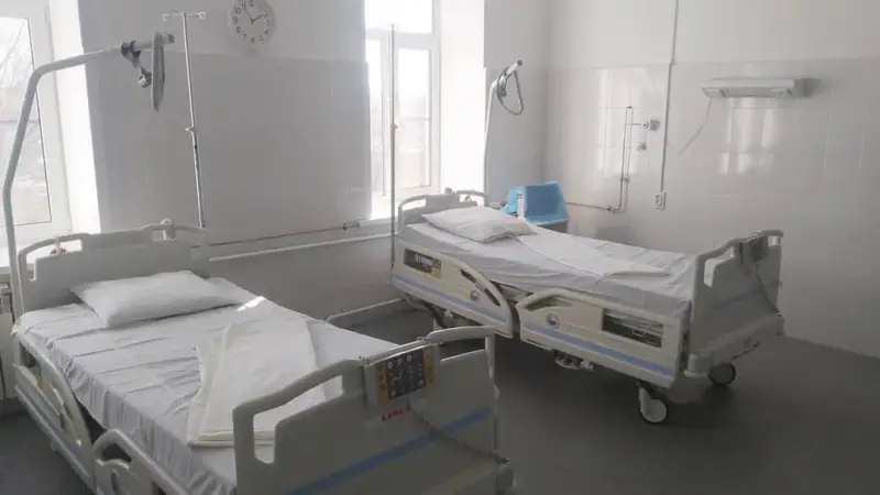 В Курчумском районе капитально отремонтировали районную больницу (4)