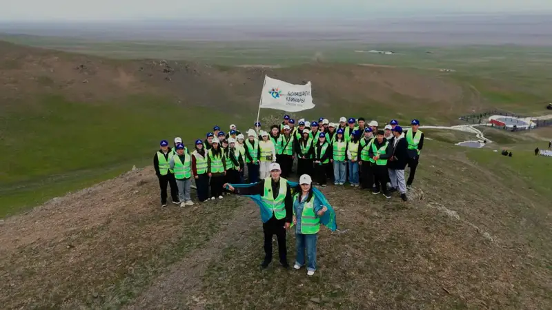 Волонтеры движения «Болашақтың қайнары» призвали казахстанцев поддержать экологическую акцию по очистке родников «Мөлдір бұлақ» (4)
