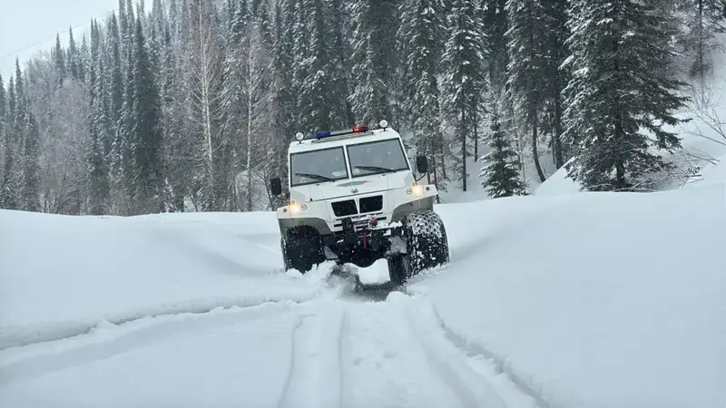 За прошедшие сутки из снежных заносов спасено и эвакуировано 760 человек (6)
