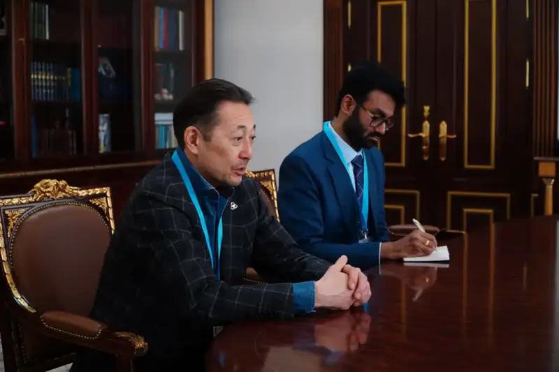 Марат Ахметжанов АӨСШК халықаралық бақылаушыларымен кездесті (2)