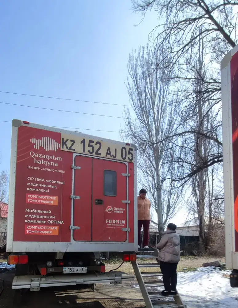 Бесплатные медицинские проверки для жителей у избирательных участков (2)