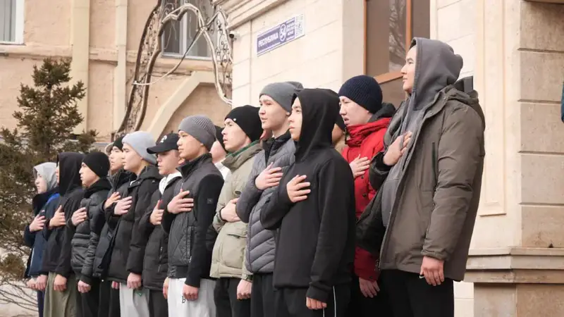 В Астане торжественно проводили первых новобранцев весеннего призыва на службу в армию (6)