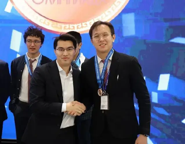 Карагандинские школьники стали призёрами республиканской олимпиады по экономике и финансам (3)