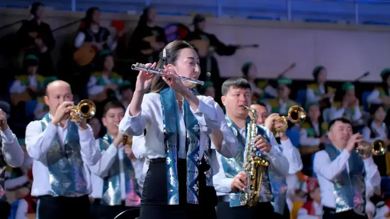 Кюй «Шернияз» и песня «Наурыз» прозвучали в исполнении 5 тысяч музыкантов в Астане (5)