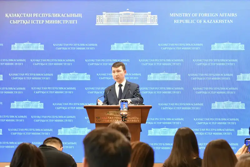 Брифинг Официального представителя МИД РК Ерлана Жетыбаева (4)