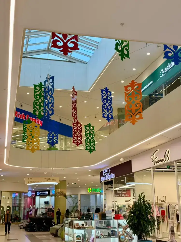 Праздничные скидки к Наурызу: в Алматы проходит акция Nauryz Sale (2)