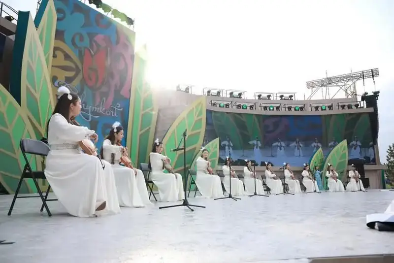 Праздник Наурыз в Шымкенте наполнил город музыкой и радостью (4)