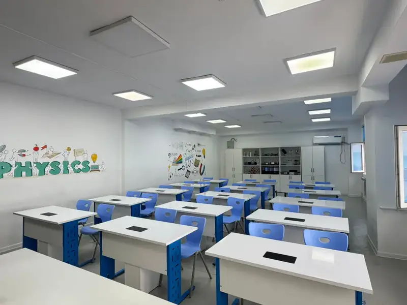 Почти 89 тысяч ученических мест введено за счет средств, изъятых у коррупционеров (5)