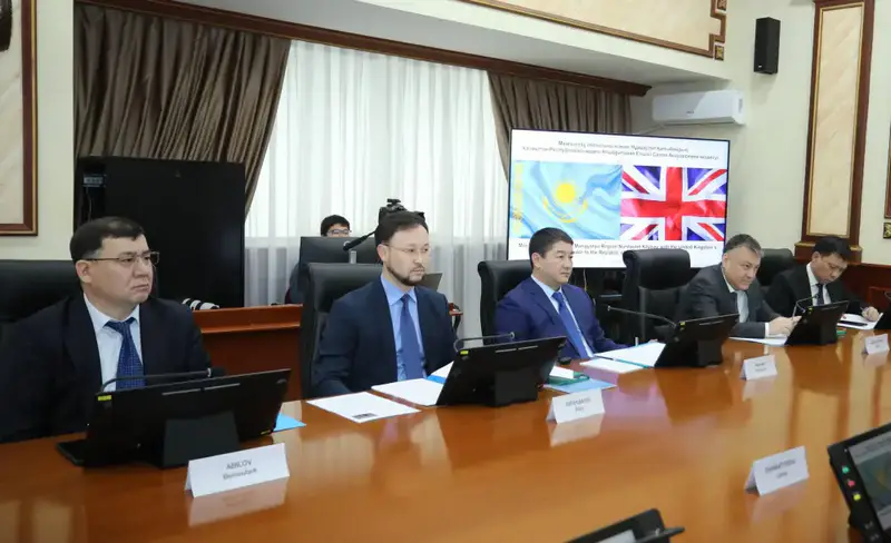 Аким Мангистауской области принял Посла Великобритании в Казахстане (2)