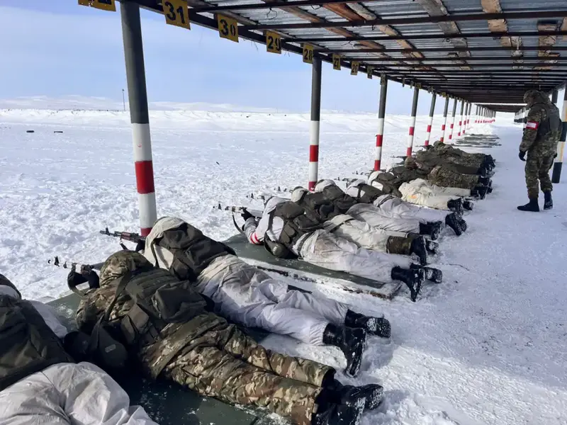 Около 200 курсантов Военного института Сухопутных войск завершили войсковую стажировку в гарнизонах страны (3)