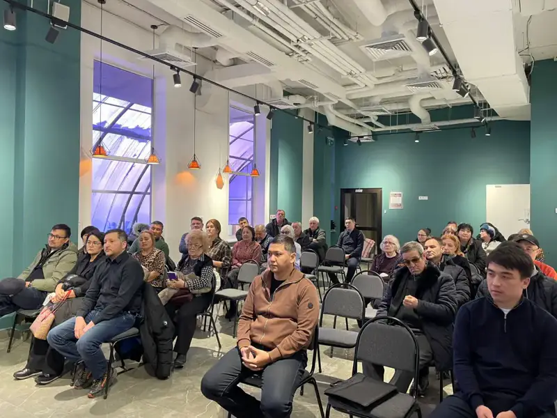 В Астане проведена встреча с жителями Байконурского района по вопросам деятельности КСК (2)