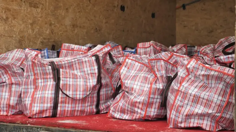 «Марафон добрых дел»: в Астане сотням семей вручили продуктовые корзины (3)