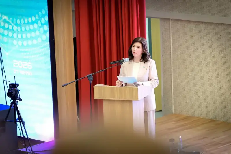 В Астане проходит республиканский методический интенсив для сельских учителей (2)