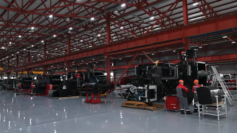 Развитие инфраструктуры для привлечения инвестиций: Олжас Бектенов ознакомился с индустриальным развитием Акмолинской области (4)